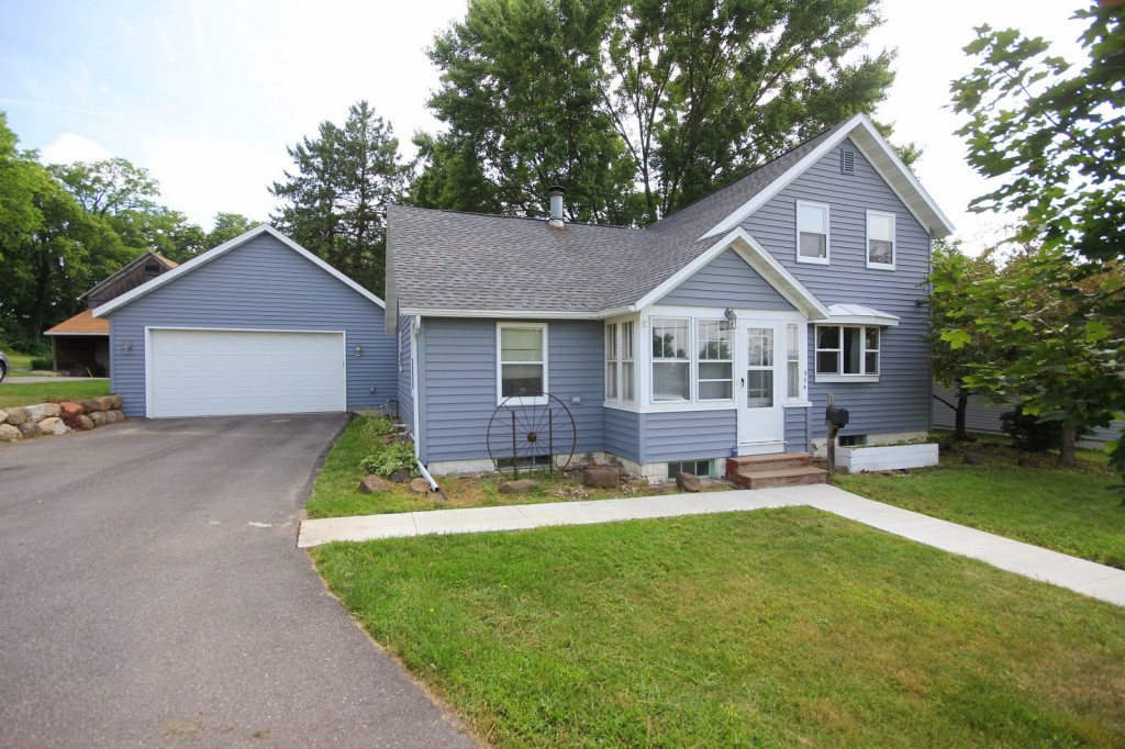 New Listing 954 Water St. Prairie Du Sac » Keith and Kinsey Real