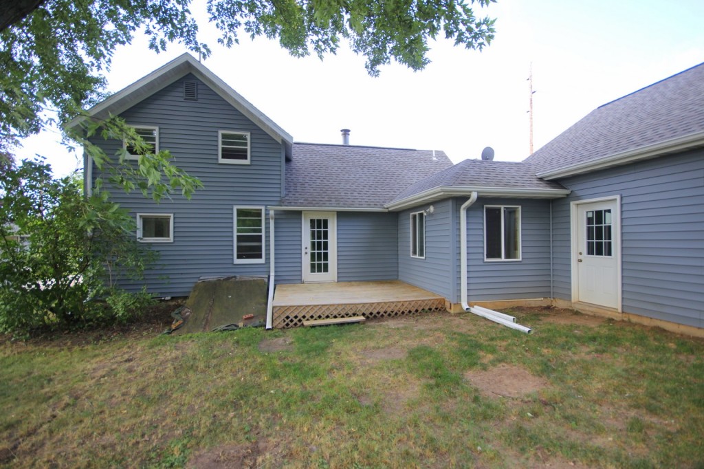 New Listing 954 Water St. Prairie Du Sac » Keith and Kinsey Real